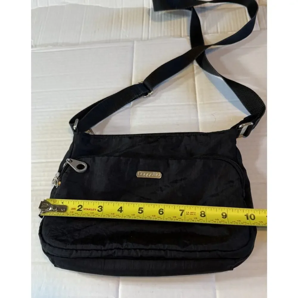 Baggallini Crossbody Bag Black Adjustable Strap Pockets Purse